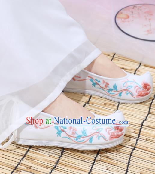 Traditional Chinese National White Embroidered Shoes Ancient Princess Shoes Handmade Hanfu Shoes for Women