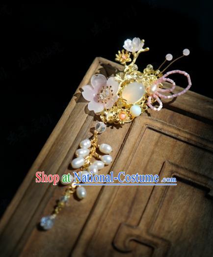 Traditional Chinese Handmade Court Plum Brooch Jewelry Accessories Ancient Princess Tassel Breastpin for Women