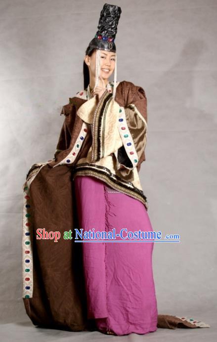 Traditional Chinese Mongol Nationality Brown Costume Mongolian Ethnic Stage Show Dress for Women