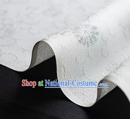 Traditional Chinese Classical Daisy Pattern Design White Silk Fabric Ancient Hanfu Dress Silk Cloth