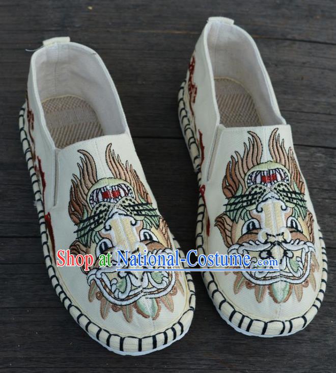 Traditional Chinese Martial Arts Embroidered Lion Shoes Handmade White Flax Shoes National Multi Layered Cloth Shoes for Men