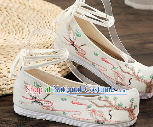 Traditional Chinese Embroidered Crane White Shoes Handmade Cloth Shoes National Cloth Shoes for Women