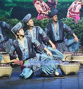 Chinese The Romantic Show of Guilin Stage Performance Zhuang Nationality Dance Costume for Men