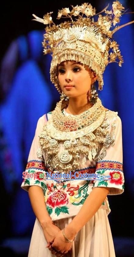 Chinese Charm Xiangxi Miao Nationality Folk Dance White Dress Stage Performance Costume and Headpiece for Women