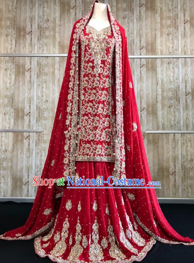 South Asia  Indian Court Bride Red Embroidered Dress Traditional   India Hui Nationality Wedding Costumes for Women