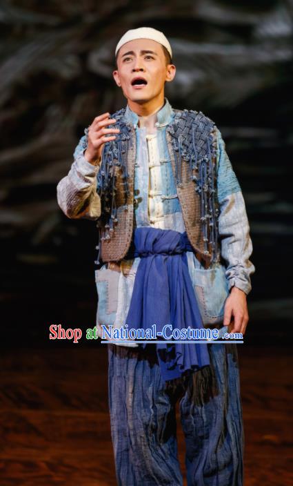 Flowers and Trumpeter Traditional Chinese Hui Nationality Stage Performance Blue Costumes and Headwear for Men