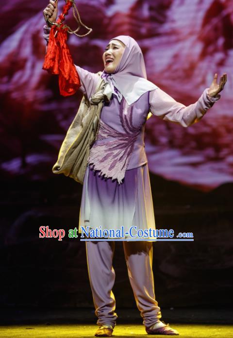 Flowers and Trumpeter Traditional Chinese Hui Nationality Purple Dress Stage Show Costume and Headwear for Women