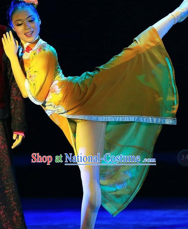 Chinese Female Embroider Dance Yellow Dress Stage Performance Costume and Headpiece for Women