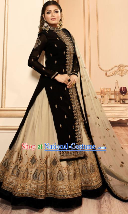 Asian India Traditional Lehenga Choli Costumes Indian Bollywood Embroidered Black Skirt and Blouse for Women