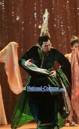 Chinese Zhaojun Chu Sai Dance Ancient Han Dynasty Emperor Green Clothing Stage Performance Dance Costume for Men