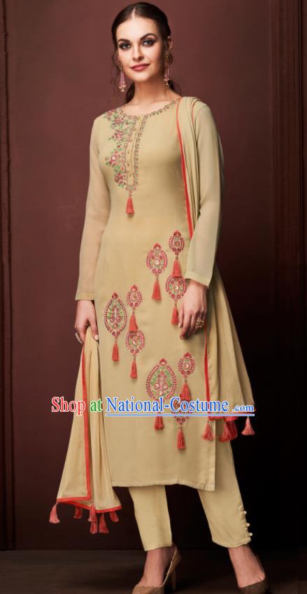 Asian Indian Punjabis Embroidered Yellow Blouse and Pants India Traditional Kurti Costumes Complete Set for Women