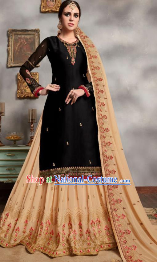 Asian Indian Punjabis Embroidered Black Blouse and Apricot Skirt India Traditional Lehenga Choli Costumes Complete Set for Women