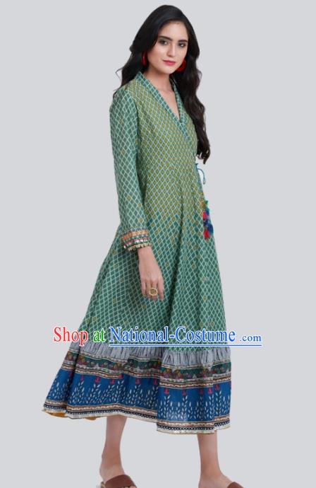 Asian Indian Bollywood Green Dress India Traditional Costumes for Women