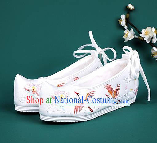 Chinese National Winter Embroidered Crane White Brushed Shoes Traditional Hanfu Shoes Princess Shoes Opera Shoes for Women