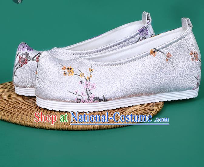 Chinese National White Brocade Toe Spring Shoes Traditional Hanfu Shoes Princess Shoes Opera Shoes for Women