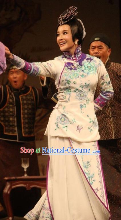 Chinese Unsurpassed Beauty Of A Generation Ancient Courtesan Sai Jinhua White Dress Stage Performance Dance Costume and Headpiece for Women