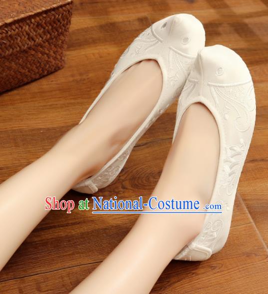 Traditional Chinese National Embroidery White Shoes Embroidered Shoes Hanfu Shoes for Women