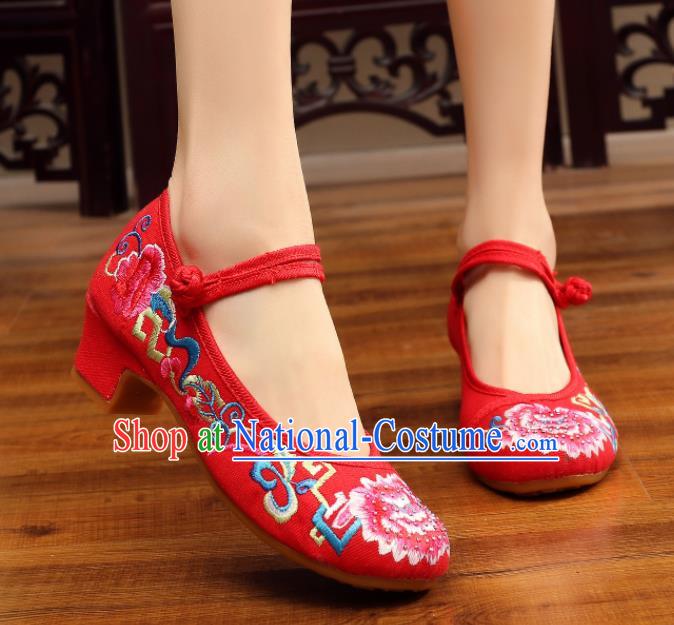 Traditional Chinese Old Beijing Embroidery Peony Red Shoes Embroidered Shoes Cloth Shoes for Women