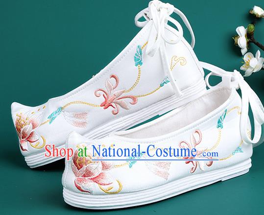 Chinese Traditional Winter Embroidered White Shoes Hanfu Shoes Princess Shoes for Women