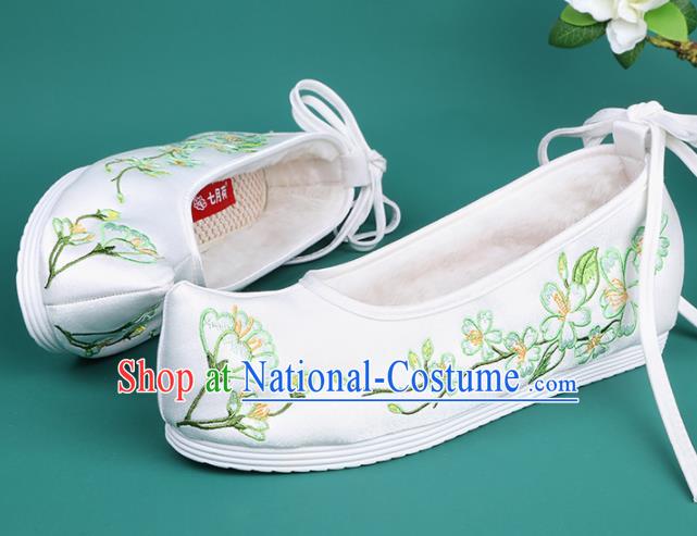 Chinese Traditional Embroidered Sakura Cotton Padded Shoes Hanfu Shoes Princess White Shoes for Women