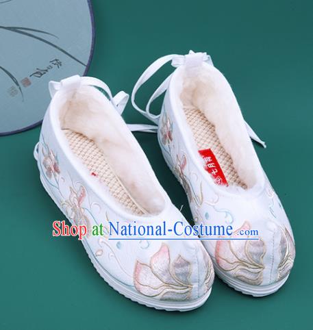 Chinese Winter Embroidered White Shoes Traditional Hanfu Shoes Princess Shoes for Women