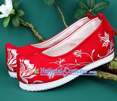 Chinese Wedding Embroidered Chrysanthemum Red Shoes Traditional Hanfu Shoes Princess Shoes for Women