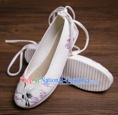 Traditional Chinese Handmade Hanfu Shoes Embroidered Crane White Shoes Cloth Shoes for Women