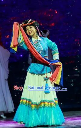 Walking Marriage Chinese Mosuo Minority Folk Dance Dress Stage Performance Dance Costume and Headpiece for Women