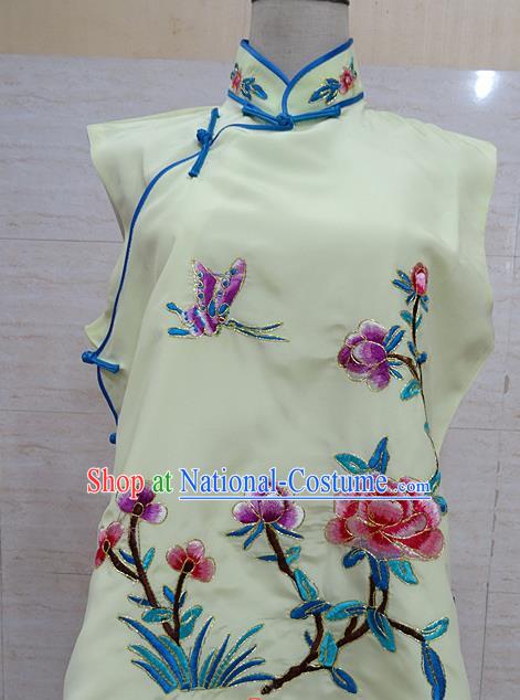 Chinese Traditional Beijing Opera Embroidered Peony Yellow Waistcoat Peking Opera Maidservants Costume for Adults