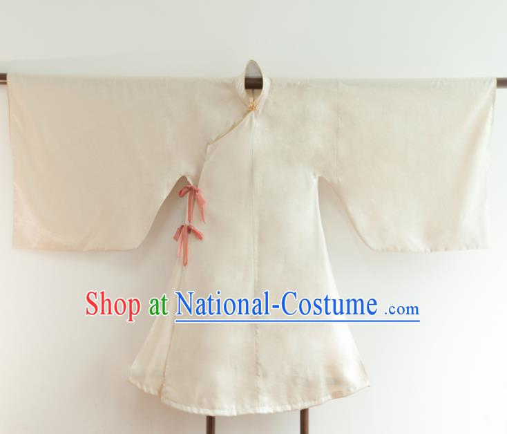 Chinese Ancient Princess Historical Costume Ming Dynasty White Silk Blouse for Women