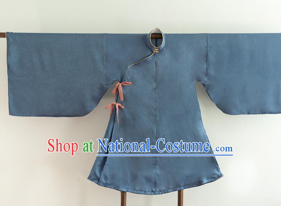 Chinese Ancient Princess Historical Costume Ming Dynasty Navy Silk Blouse for Women