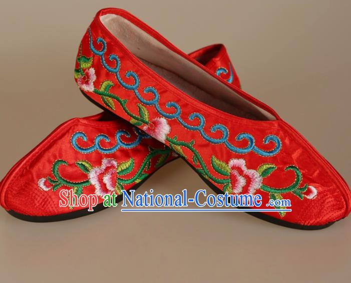 Asian Chinese Beijing Opera Shoes Embroidered Shoes Traditional Peking Opera Diva Red Satin Shoes