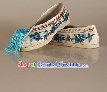 Asian Chinese Beijing Opera Shoes White Cloth Embroidered Shoes Traditional Peking Opera Diva Shoes