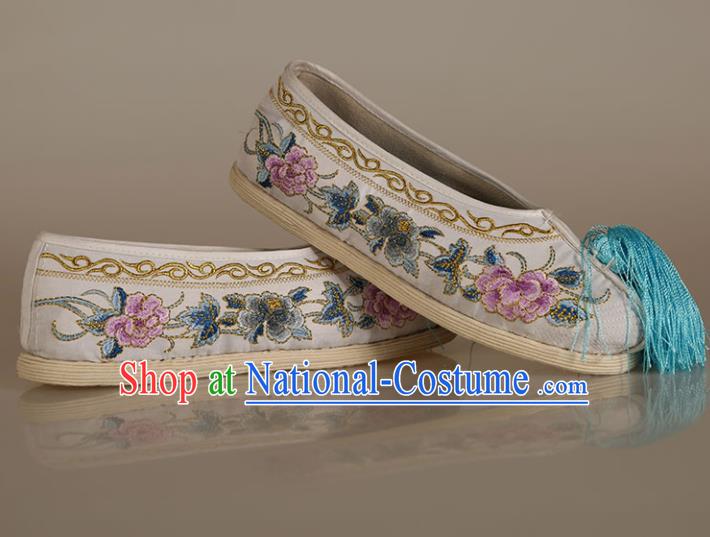 Asian Chinese Beijing Opera Shoes White Satin Embroidered Shoes Traditional Peking Opera Diva Shoes