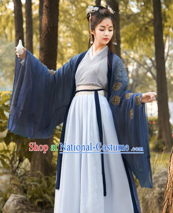 Chinese Traditional Ancient Jin Dynasty Swordswoman Embroidered Historical Costume for Women