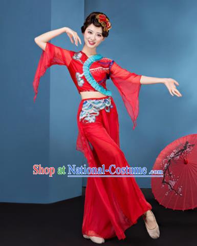 Traditional Chinese Folk Dance Yangko Stage Show Clothing Group Fan Dance Red Veil Costume for Women