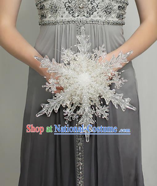 Chinese Traditional Wedding Bridal Bouquet Hand Crystal Snowflake Bunch for Women