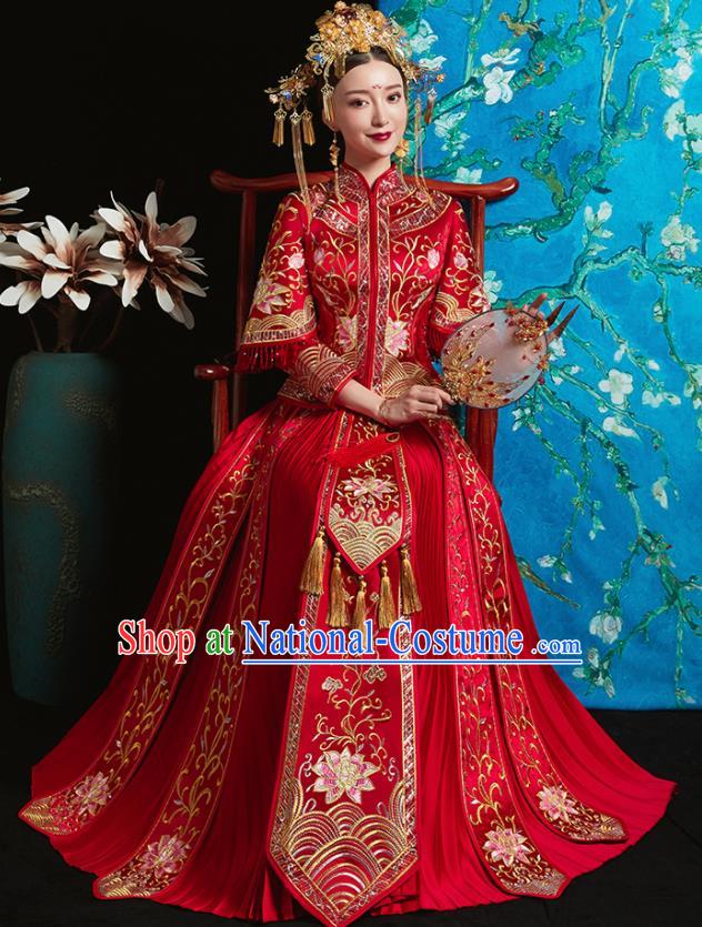 Chinese Traditional Bride Red Xiuhe Suit Ancient Wedding Embroidered Lotus Dress for Women