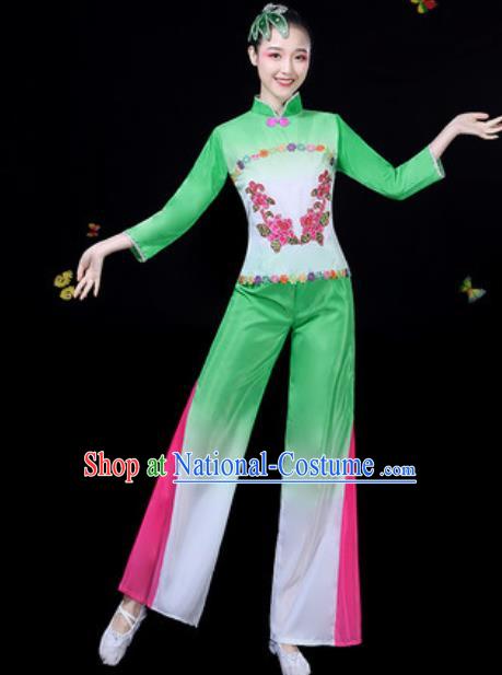 Traditional Chinese Group Dance Yangko Green Clothing Folk Dance Fan Dance Stage Performance Costume for Women