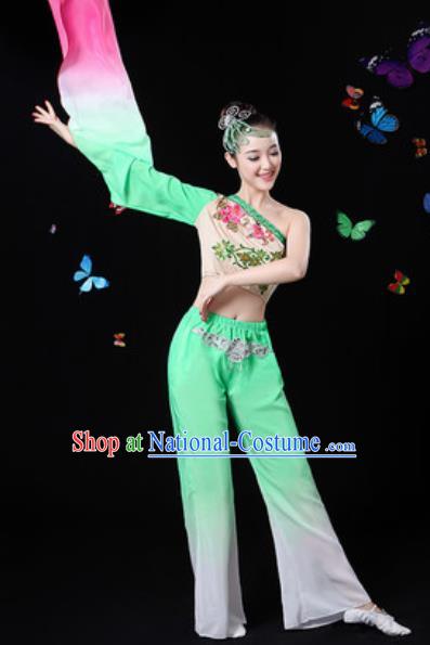 Traditional Chinese Yangko Group Dance Green Clothing Folk Dance Fan Dance Stage Performance Costume for Women