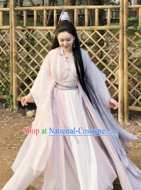 Chinese Ancient Taoist Nun Hanfu Dress Yuan Dynasty Drama Heavenly Sword Dragon Slaying Saber Swordswoman Historical Costume for Women