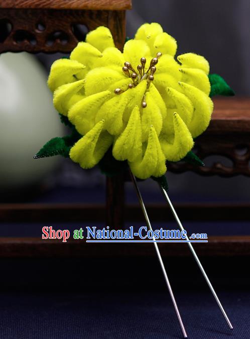 Traditional Chinese Handmade Qing Dynasty Yellow Velvet Chrysanthemum Hairpins Ancient Imperial Consort Hair Accessories for Women