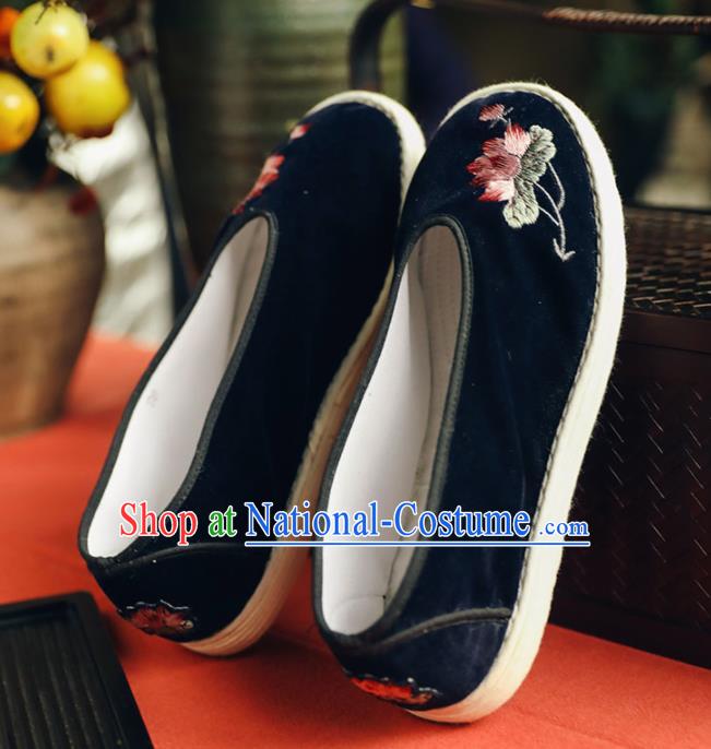 Chinese Handmade Black Cloth Shoes Traditional National Shoes Ancient Princess Embroidered Lotus Hanfu Shoes for Women