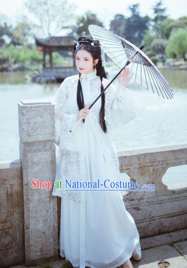 Chinese Ancient White Hanfu Dress Traditional Ming Dynasty Nobility Lady Costume for Women