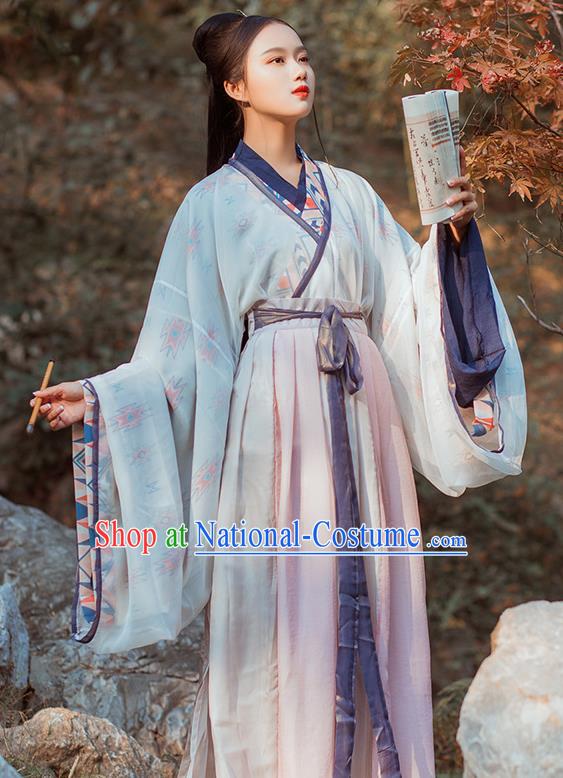 Chinese Jin Dynasty Swordswoman Historical Costume Traditional Ancient Nobility Lady Embroidered Hanfu Dress for Women