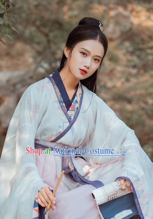 Chinese Jin Dynasty Swordswoman Historical Costume Traditional Ancient Nobility Lady Embroidered Hanfu Dress for Women