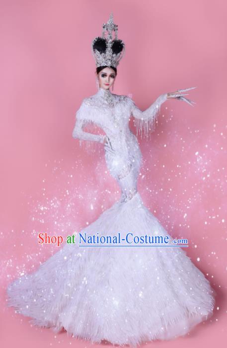 Handmade Modern Fancywork Cosplay Queen White Full Dress Halloween Stage Show Fancy Ball Costume for Women