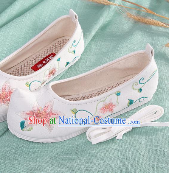 Chinese Traditional Hanfu Cloth Shoes Embroidered Lotus White Shoes Handmade Ancient Princess Shoes for Women