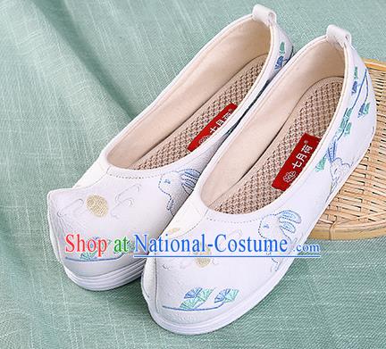 Chinese Traditional Hanfu Cloth Shoes Embroidered Rabbit White Shoes Handmade Ancient Princess Shoes for Women