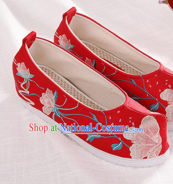 Chinese Traditional Embroidered Peach Blossom Red Shoes Hanfu Cloth Shoes Handmade Ancient Princess Shoes for Women